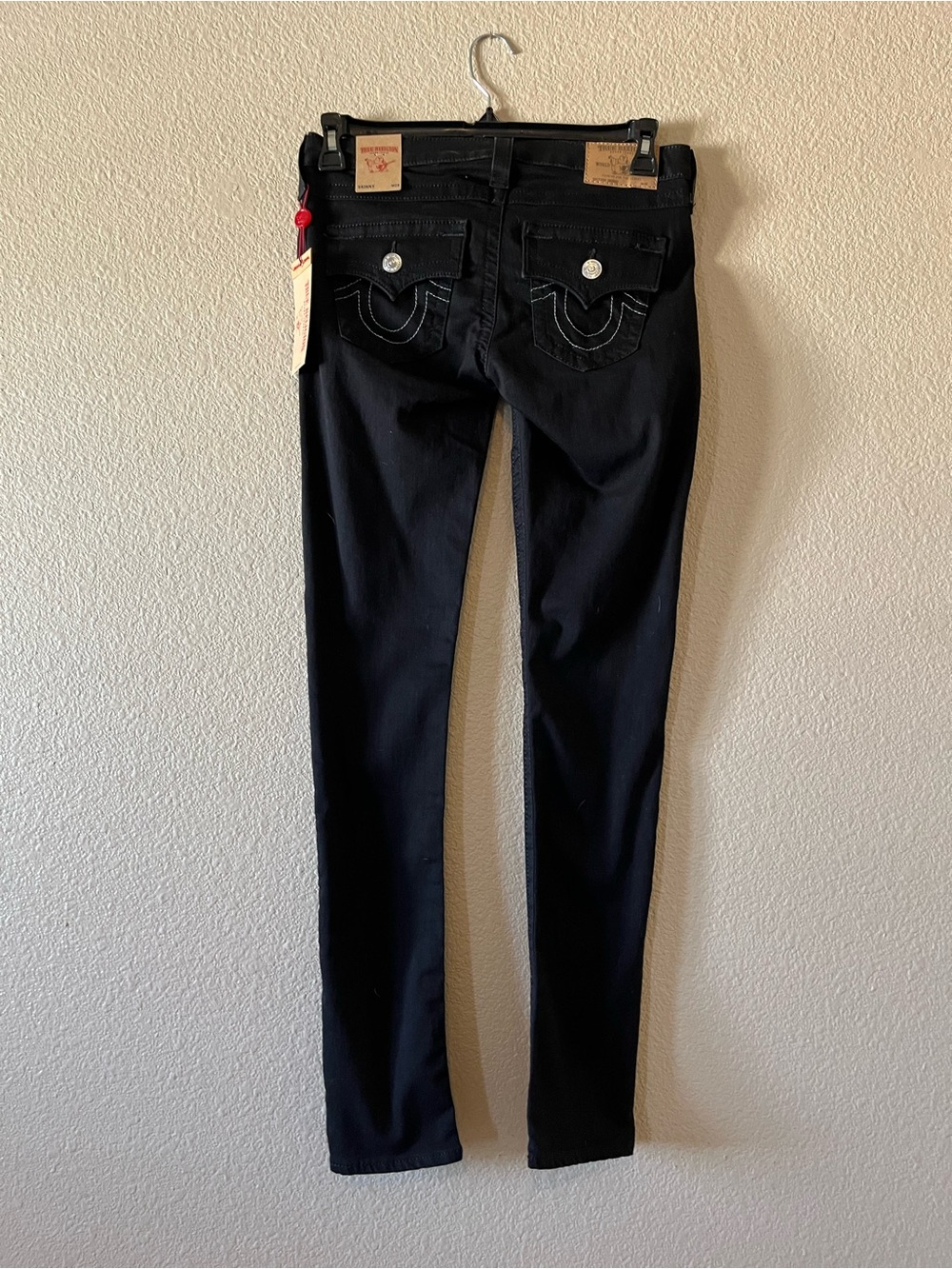 True Religion Black Halle Skinny Jean
Size 28
New With Tag
$179 MSRP